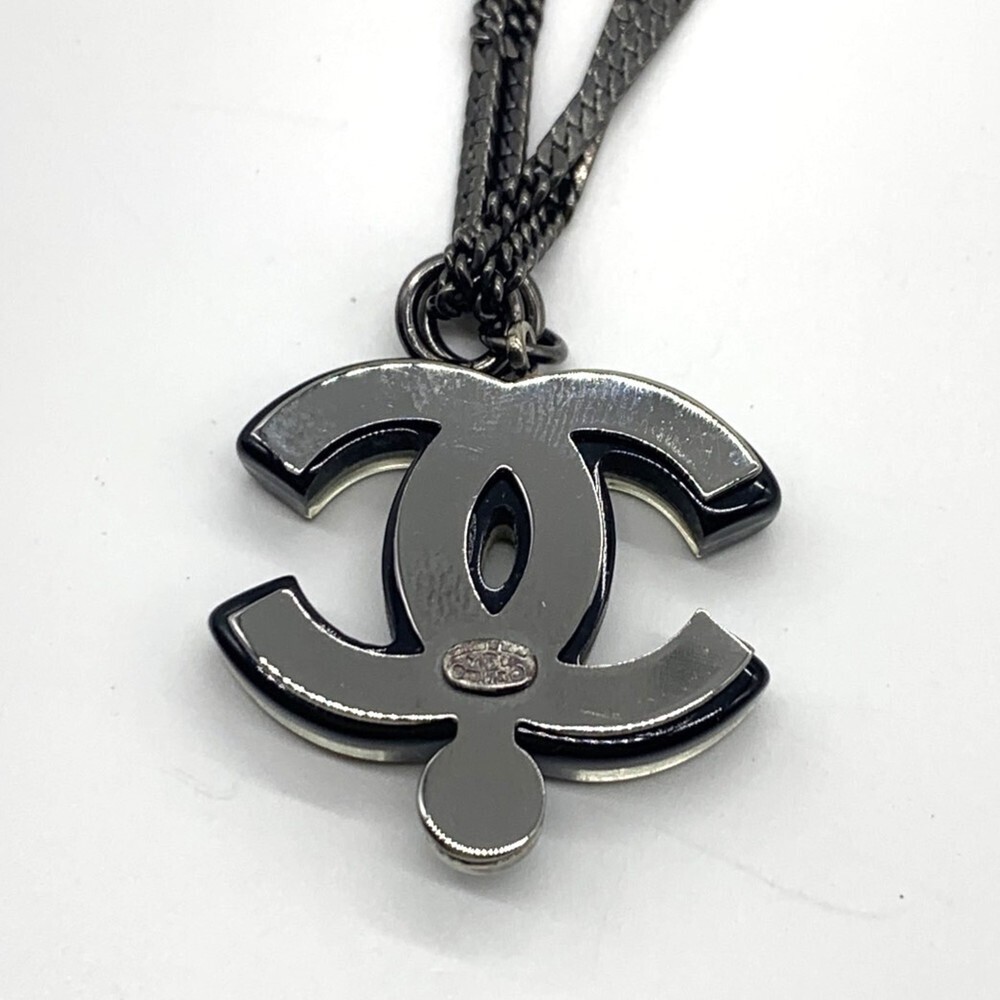 CHANEL Authentic Black Pearl Logo Necklace - Picture 4 of 6